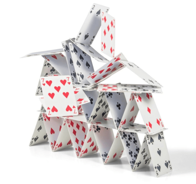 korttitalon romahdus